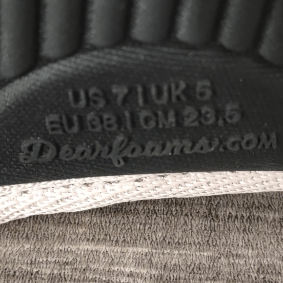 SOLD!! Dearfoam Cool Mom Pink Slippers SOLD!! - Picture 5 of 5